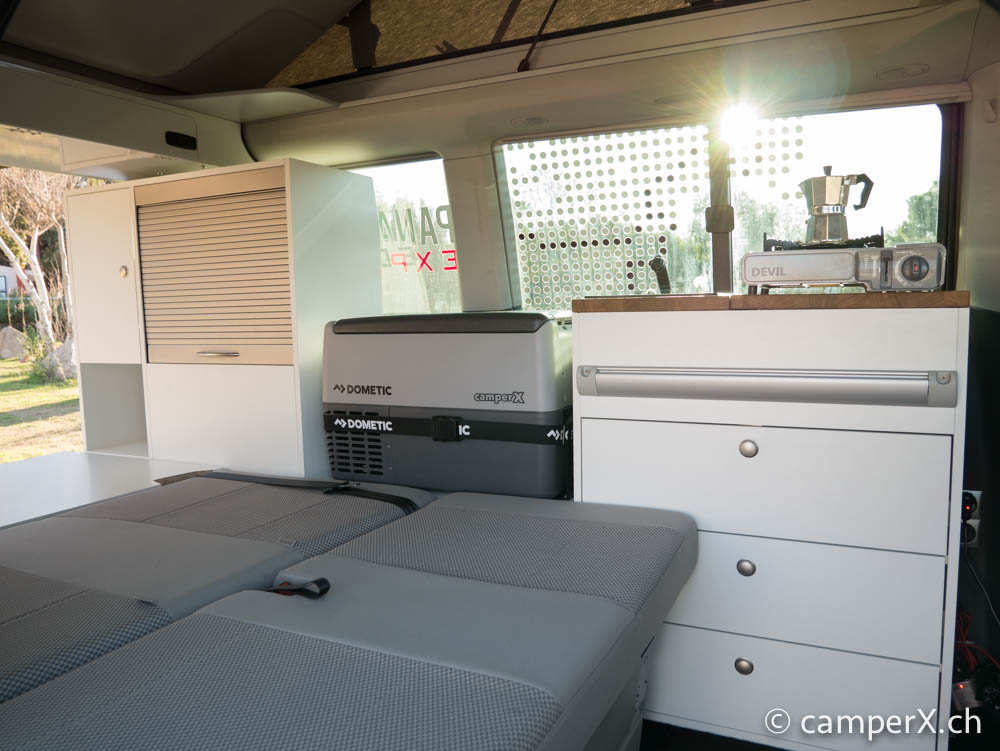 Vw California Camper >> Der ultimative Innenausbau für Ihren VW California Beach ab CHF 2000 Vw California Camper >> Der ultimative Innenausbau für Ihren VW California Beach ab CHF 2000